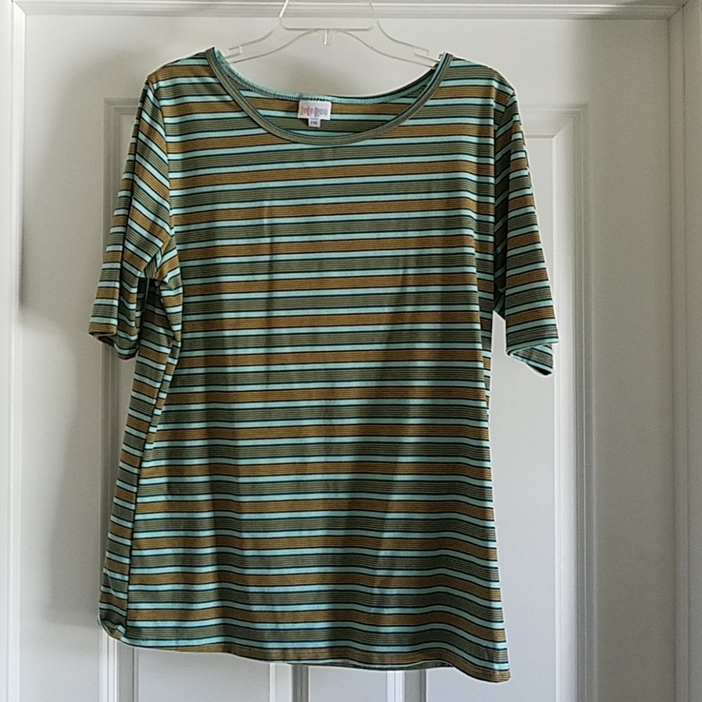 LuLaRoe Gigi Top